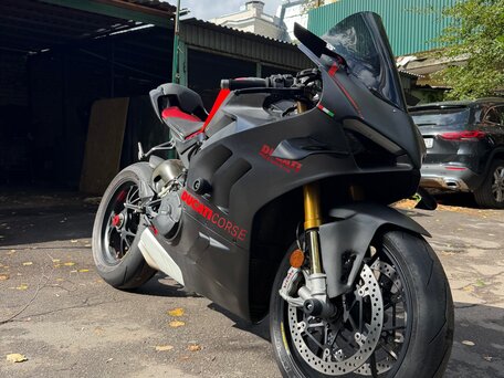 2022 Ducati Panigale V4, чёрный, 2050000 рублей, вид 1