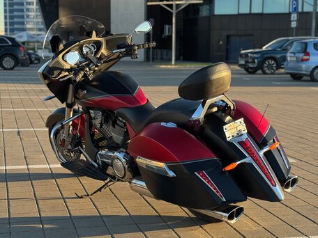 2015 Victory Cross Country, красный, 850000 рублей, вид 1