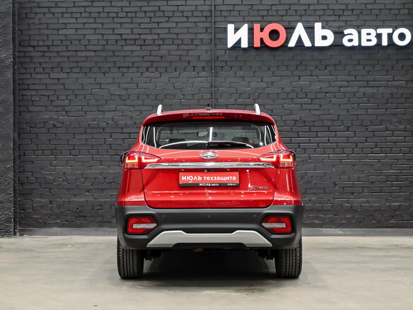 2023 JAC JS3, красный, 1600000 рублей - вид 5