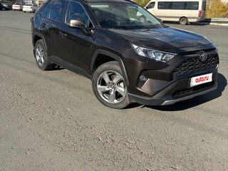 2019 Toyota RAV4 V (XA50), коричневый, 3250000 рублей, вид 3