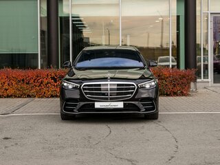 2020 Mercedes-Benz S-Класс 450 Long 4MATIC VII (W223), чёрный, 9700000 рублей, вид 3
