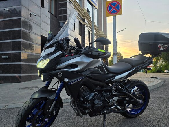 2015 Yamaha MT-09 Tracer (FJ-09), серый, 739000 рублей - вид 23