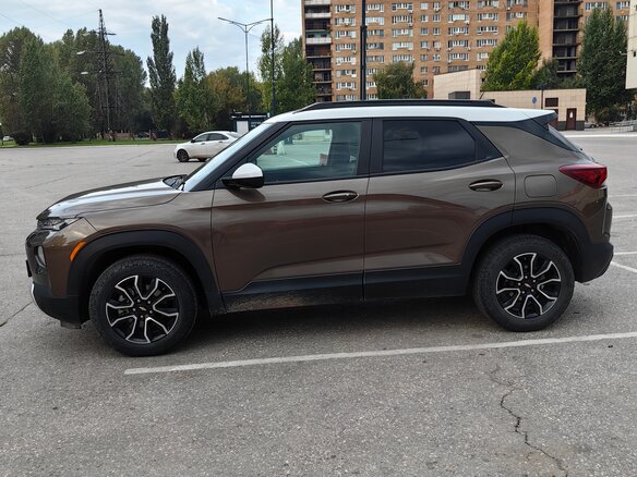 2021 Chevrolet TrailBlazer III, коричневый, 1950000 рублей - вид 6