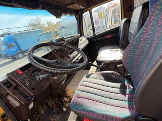 1992 Mercedes-Benz 1117, жёлтый, 649000 рублей, вид 4