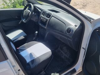 2014 Renault Logan II, белый, 350000 рублей, вид 4