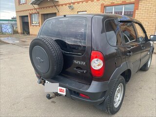2012 Chevrolet Niva I Рестайлинг, коричневый, 399000 рублей, вид 3