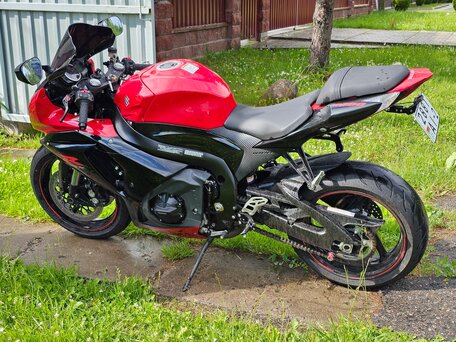 2012 Suzuki GSX-R 1000, чёрный, 820000 рублей, вид 3