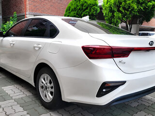 2021 Kia K3 II Рестайлинг, белый, 2000000 рублей, вид 4