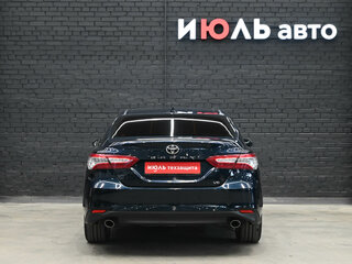 2018 Toyota Camry VIII (XV70), синий, 2800000 рублей, вид 5