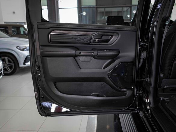 2026 Ram 1500 Crew Cab eTorque V Рестайлинг, чёрный, 11494964 рублей - вид 12