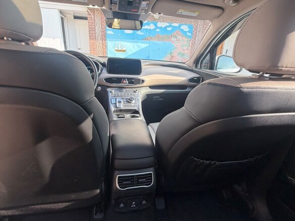 2023 Hyundai Santa Fe IV Рестайлинг, белый, 3500000 рублей - вид 7