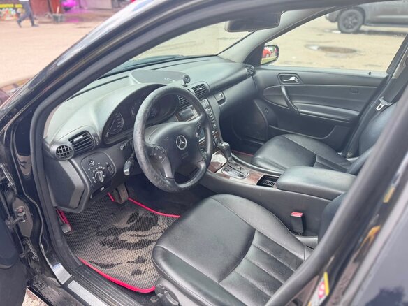 2006 Mercedes-Benz C-Класс 180 II (W203) Рестайлинг, чёрный, 520000 рублей - вид 5