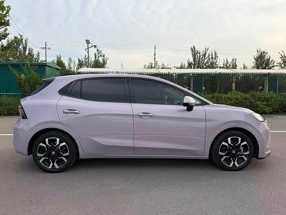 2026 MG 4 EV 53.95 kWh II, фиолетовый, 1900000 рублей - вид 3