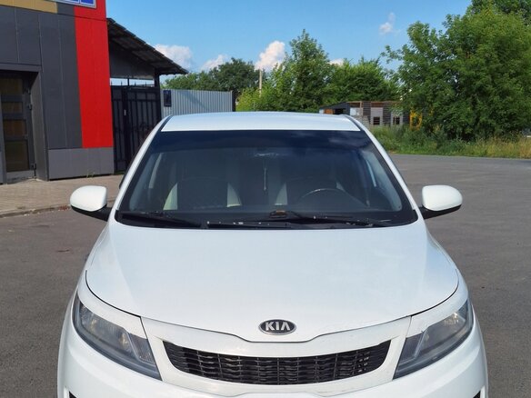 2014 Kia Rio III, белый, 740000 рублей - вид 1