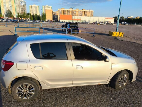 2015 Renault Sandero II, серый, 550000 рублей - вид 5