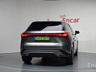 2026 Lexus RX 350h V, серый, 9076000 рублей, вид 3