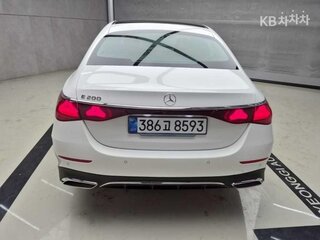 2026 Mercedes-Benz E-Класс 200 9G-Tronic VI (W214, S214), белый, 7400000 рублей, вид 3