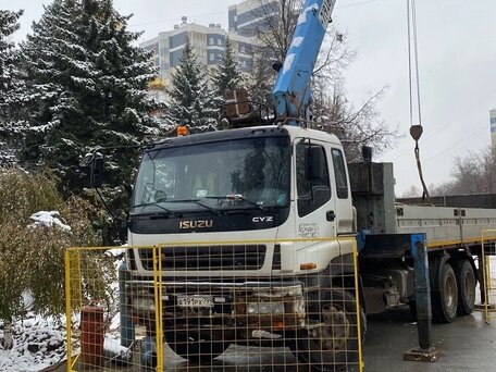 2011 Isuzu Giga (C-series), белый, 8500000 рублей, вид 5