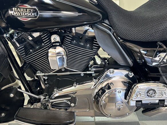 2009 Harley-Davidson Electra Glide, чёрный, 944000 рублей - вид 5