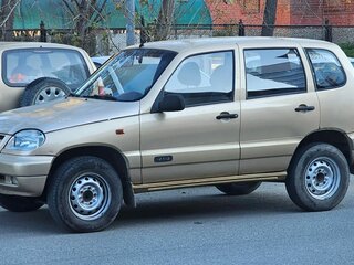 2004 Chevrolet Niva I, бежевый, 320000 рублей, вид 1