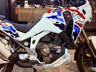 2025 Honda CRF 1100L Africa Twin, белый, 2950000 рублей, вид 4