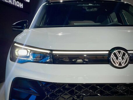 2026 Volkswagen Tiguan L Pro III (China Market), белый, 4650000 рублей, вид 4