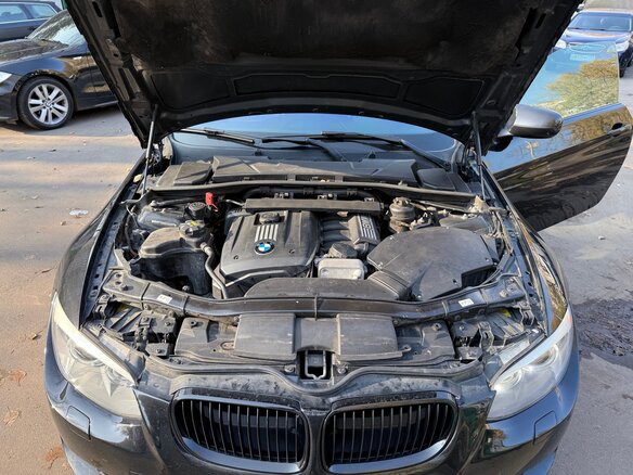 2011 BMW 3 серии 325xi V (E90/E91/E92/E93) Рестайлинг, чёрный, 1900000 рублей - вид 17