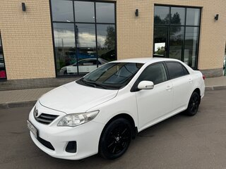 2013 Toyota Corolla X (E140, E150) Рестайлинг, белый, 850000 рублей, вид 5