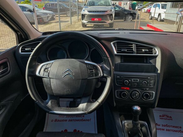 2011 Citroen C4 II, коричневый - вид 14