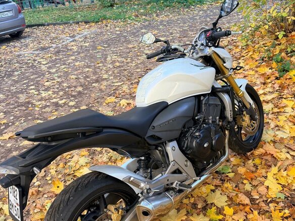 2008 Honda CB 600F Hornet, белый, 500000 рублей - вид 6
