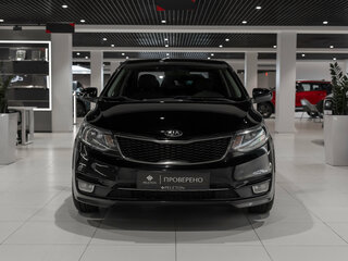 2016 Kia Rio III Рестайлинг, чёрный, 1090000 рублей, вид 3