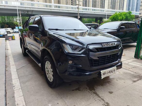 2024 Isuzu D-Max Lingtuo III, чёрный, 3095000 рублей - вид 2