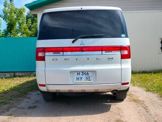 2010 Mitsubishi Delica D:5 I, белый, 2200000 рублей, вид 2