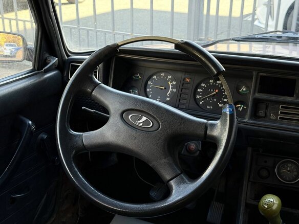 2001 Lada (ВАЗ) 2104 5-speed, красный, 60000 рублей - вид 14