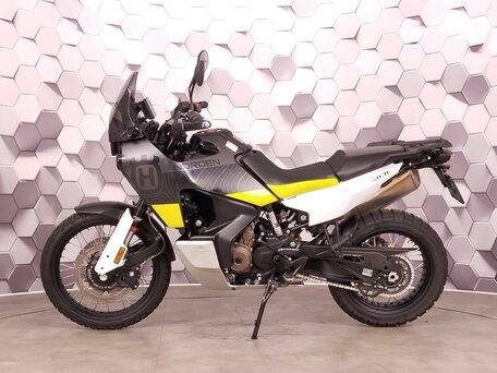 2022 Husqvarna Norden 901, чёрный, 1297000 рублей, вид 4