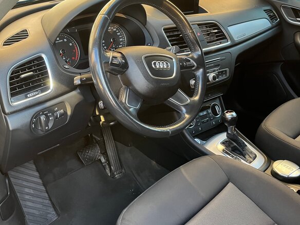 2015 Audi Q3 I (8U) Рестайлинг, голубой, 1750000 рублей - вид 4