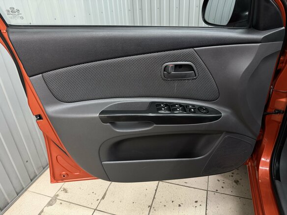 2010 Kia Rio II Рестайлинг, оранжевый, 620000 рублей - вид 11