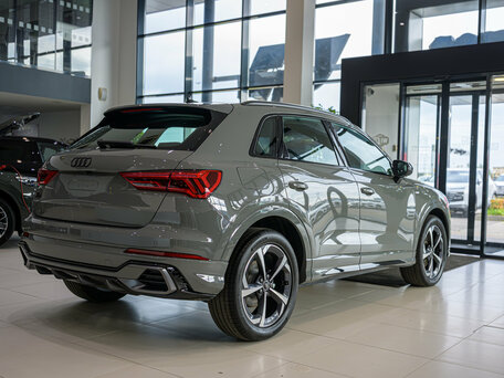 2026 Audi Q3 35 TFSI II (F3), серый, 4379000 рублей, вид 5