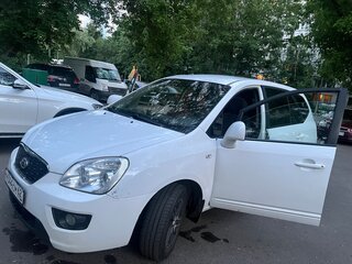 2011 Kia Carens II (UN), белый, 510000 рублей, вид 2