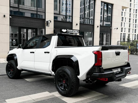 2026 Toyota Tacoma IV, белый, 11490000 рублей - вид 3