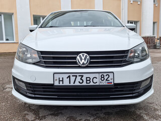 2017 Volkswagen Polo V Рестайлинг, белый, 1000000 рублей, вид 1