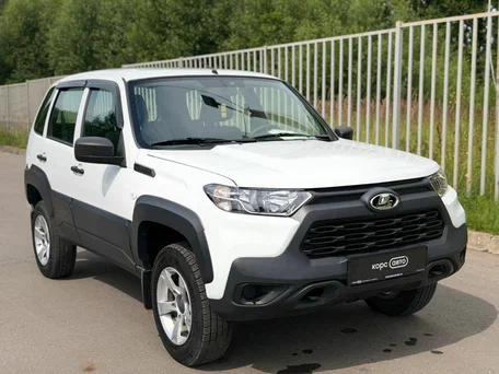 2024 Lada (ВАЗ) Niva Travel I, белый, 915400 рублей, вид 1