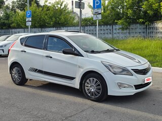 2014 Hyundai Solaris I Рестайлинг, белый, 360000 рублей, вид 3