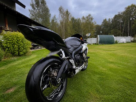 2007 Suzuki GSX-R 600, белый, 490000 рублей, вид 2