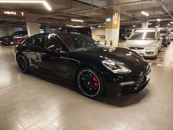 2020 Porsche Panamera GTS II, чёрный, 10500000 рублей - вид 3