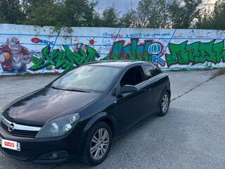 2008 Opel Astra GTC H Рестайлинг, чёрный, 350000 рублей, вид 1