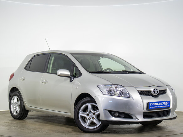 2007 Toyota Auris I, серебристый