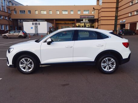 2023 Audi Q3 35 TFSI II (F3), белый, 3350000 рублей, вид 2