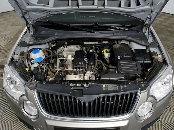 2012 Skoda Yeti I, серый - вид 10