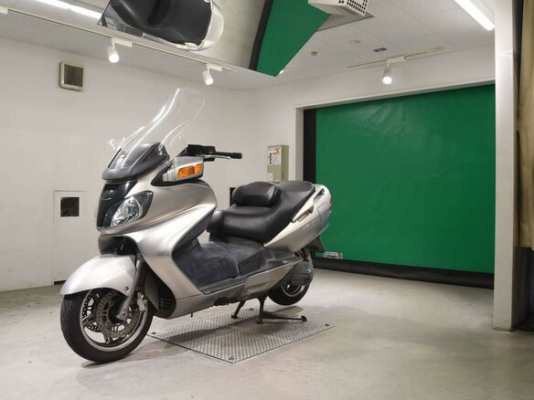 2003 Suzuki Burgman (SkyWave) 650, серебристый, 377000 рублей - вид 3